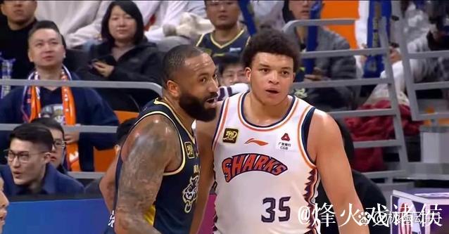 徐杰17分广东逆转青岛 王哲林20+10上海胜广州 徐杰17分广东逆转青岛 王哲林20+10上海胜广州