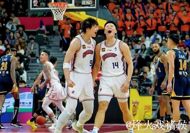 徐杰17分广东逆转青岛 王哲林20+10上海胜广州 徐杰17分广东逆转青岛 王哲林20+10上海胜广州