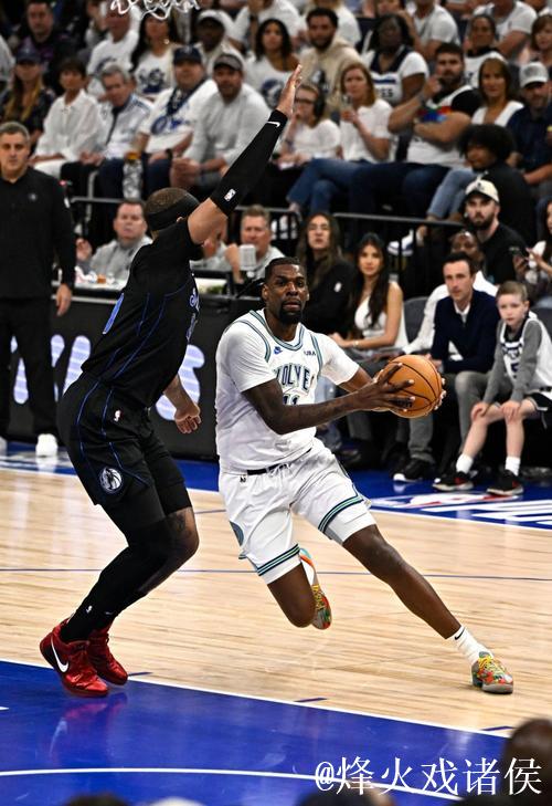 里德33+7 森林狼客场35分狂胜公牛 里德33+7 森林狼客场35分狂胜公牛